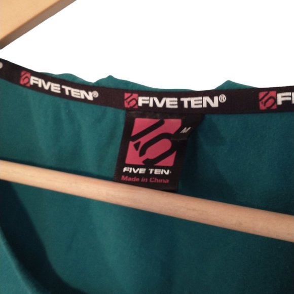 Five Ten Women Tank Top Size Medium Teal - Picture 3 of 3